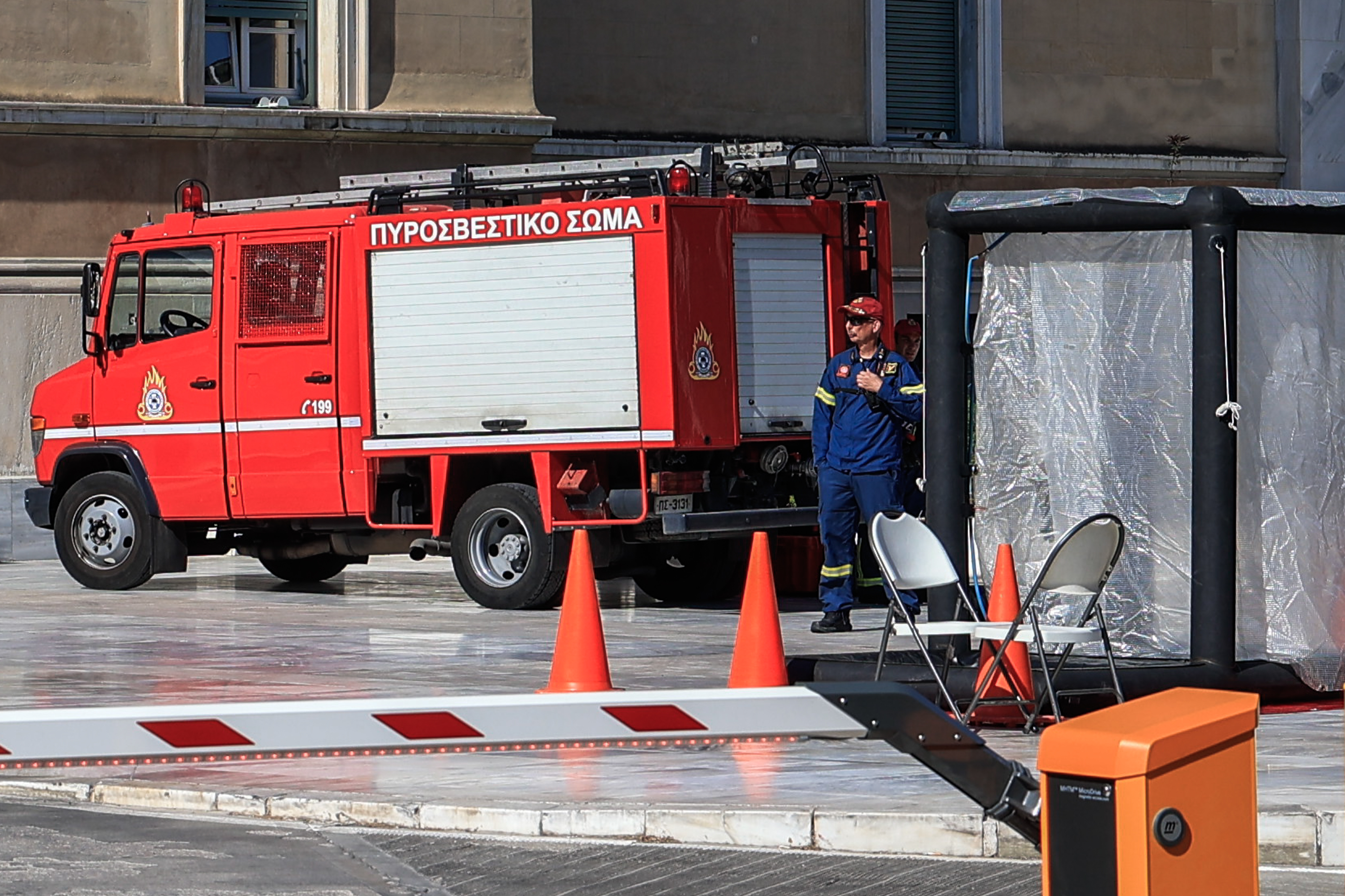 Eπιχείρηση περισυλλογής ύποπτου φακέλου έγινε στη Βουλή