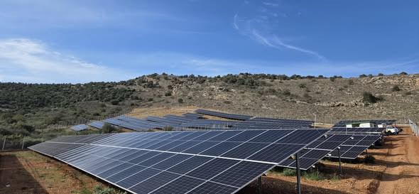 Τέθηκε σε λειτουργία το φωτοβολταϊκό πάρκο του Δήμου Βόρειας Κυνουρίας (pics-vid)