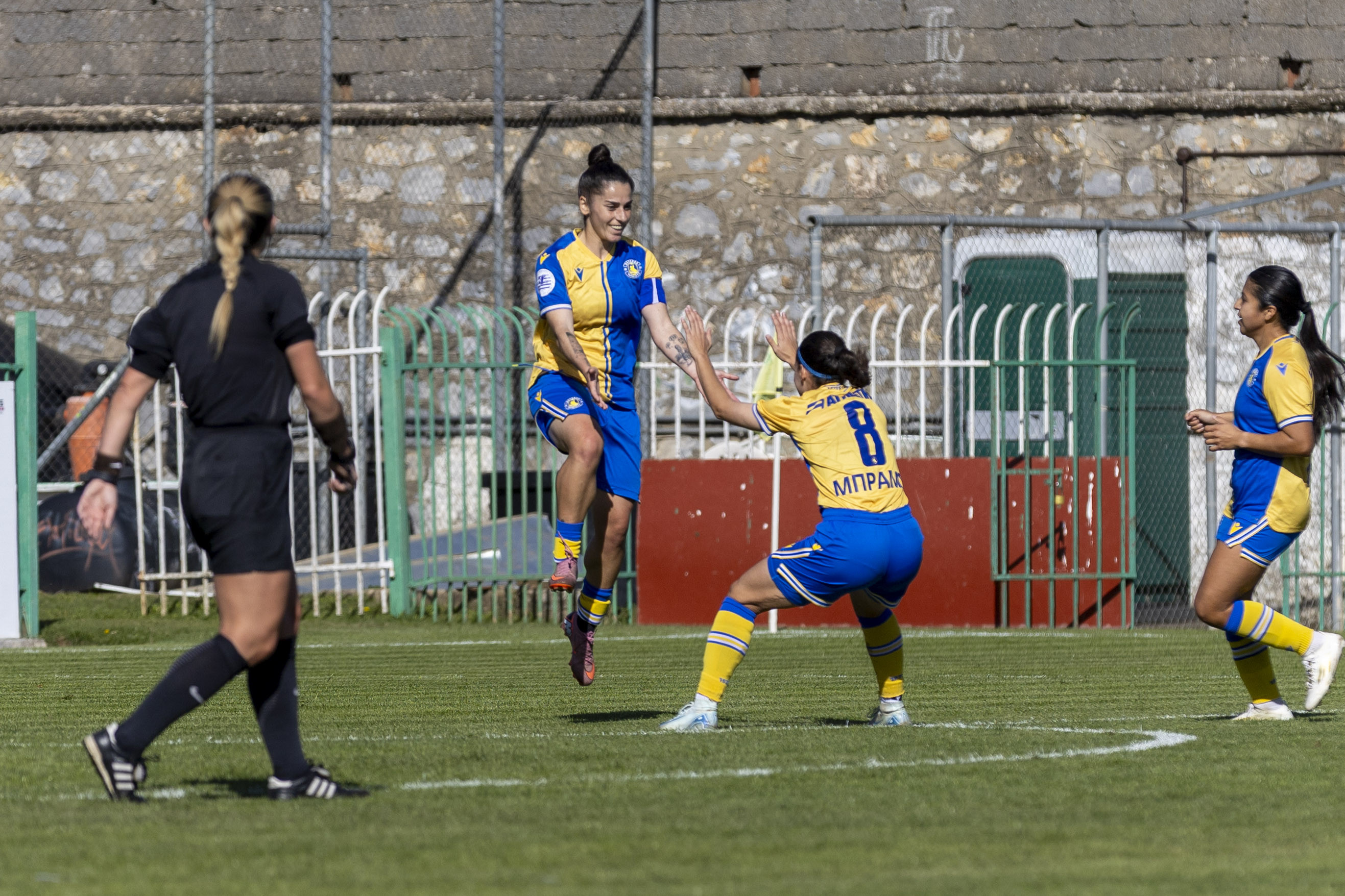 Το πάρτι με "εννιάρα" των κοριτσιών του ΑΣΤΕΡΑ από άλλη όψη (video)