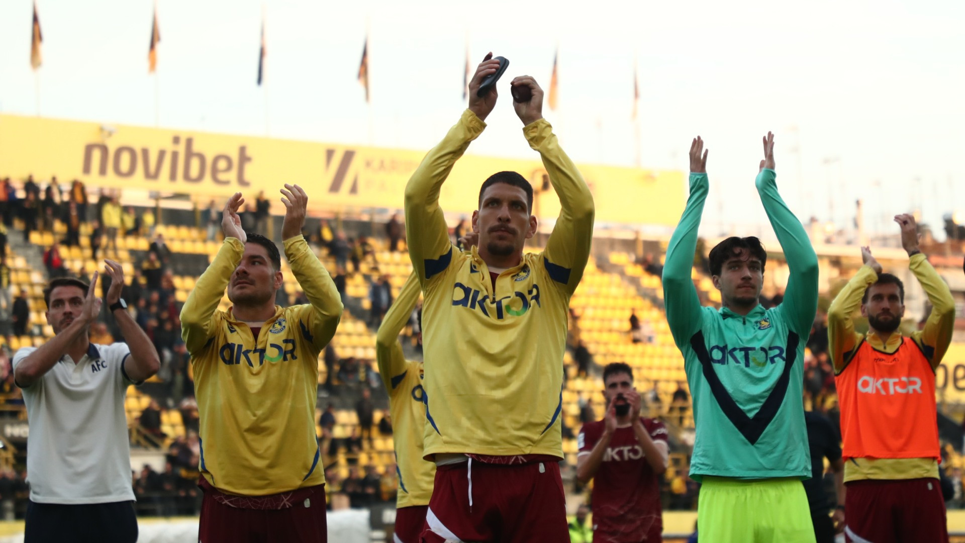 Ο Τριανταφυλλόπουλος βρήκε... δουλειά στους συμπαίκτες του